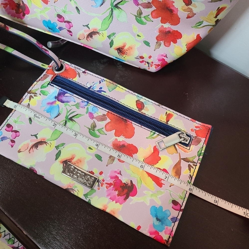 NWOT Carlos Floral Shoulder Bag and Wristlet - Picture 2 of 16